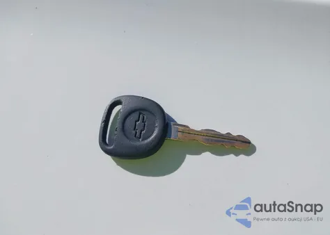 2005 Chevrolet Silverado 1500 Ls from USA, damaged, VIN 2GCEK13T751216564